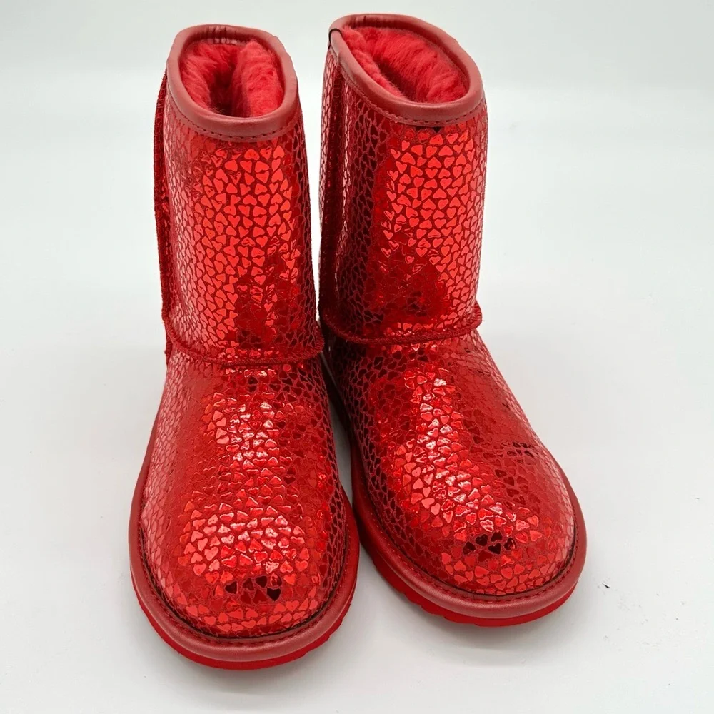 UGG new without